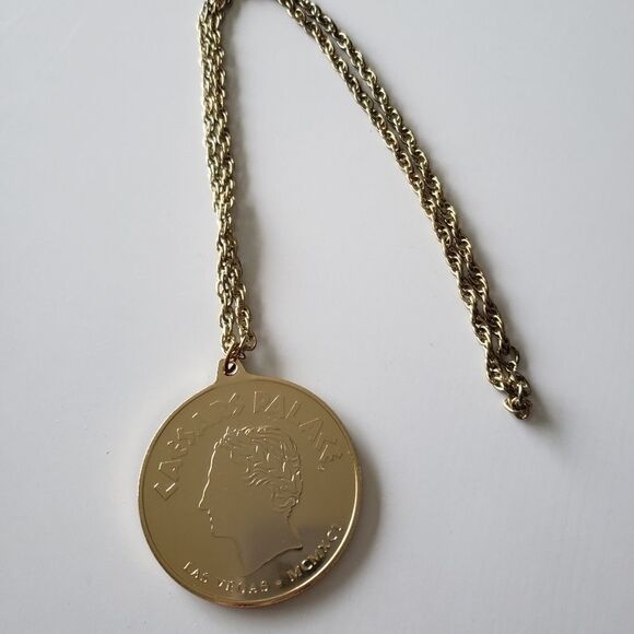 Caesars Palace Gold Tone Las Vegas Medal Necklace - Picture 5 of 5